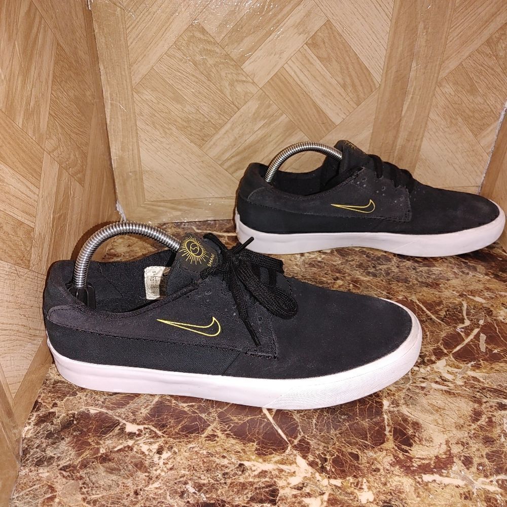 Nike men's SB Shane premium fashion black shoes size 9. A328 - Picture 2 of 13